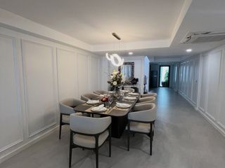 Casa adosada en venta de 3 habitaciones en Watthana, Bangkok