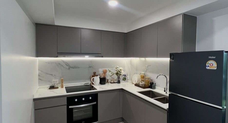 Casa adosada en venta de 3 habitaciones en Watthana, Bangkok