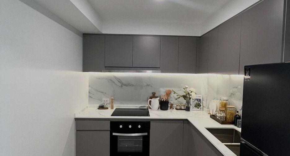 Casa adosada en venta de 3 habitaciones en Watthana, Bangkok
