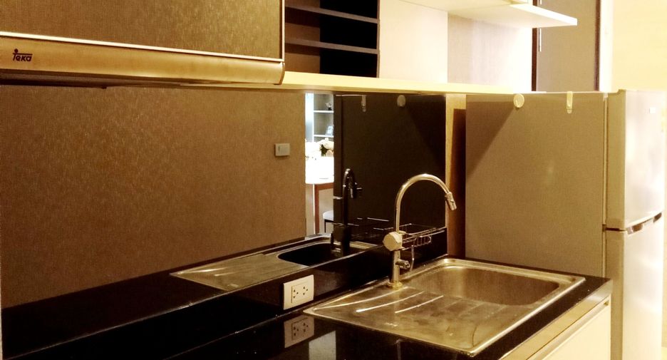 For rent 1 bed condo in Khlong Toei, Bangkok