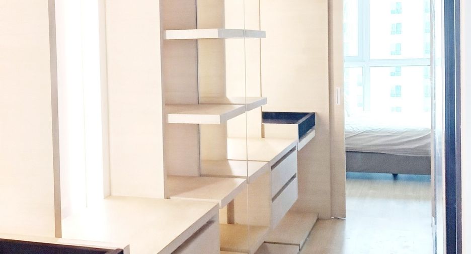 For rent 1 bed condo in Khlong Toei, Bangkok