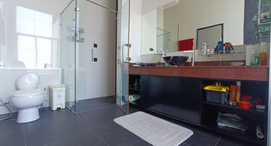Condo en venta de 2 habitaciones en Jomtien, Pattaya