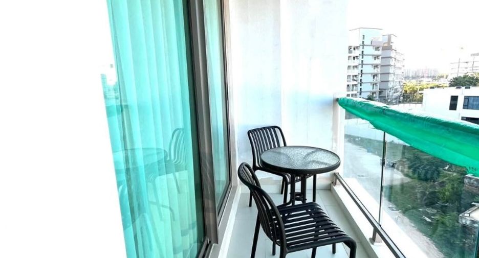 À vendre 2 chambres condo à Jomtien, Pattaya