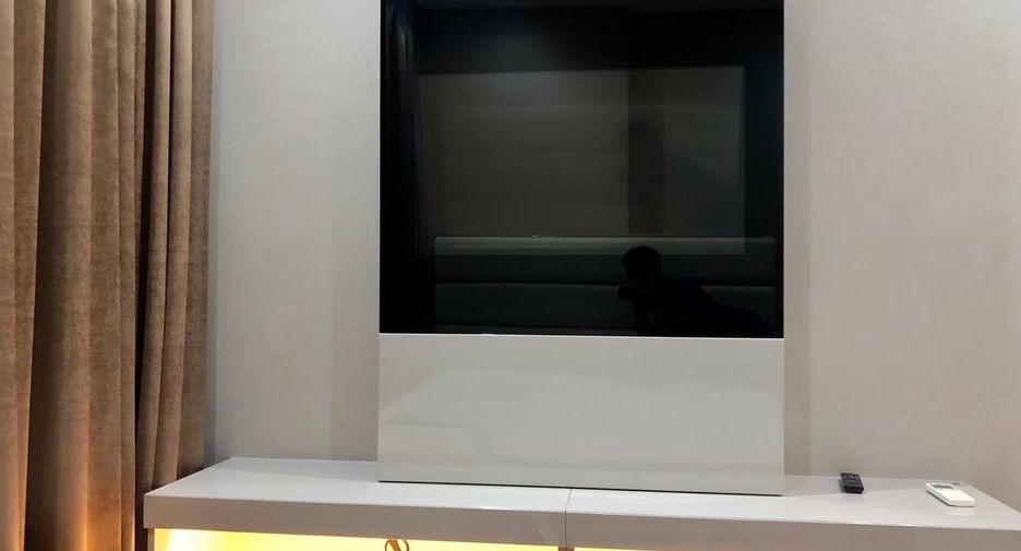For rent 2 bedrooms condo in Phaya Thai, Bangkok