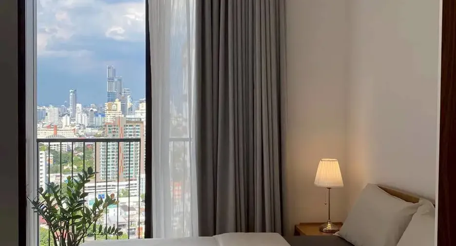 For rent 2 bedrooms condo in Watthana, Bangkok