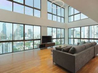 À louer 4 chambres condo à Watthana, Bangkok