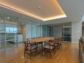 À louer 4 chambres condo à Watthana, Bangkok