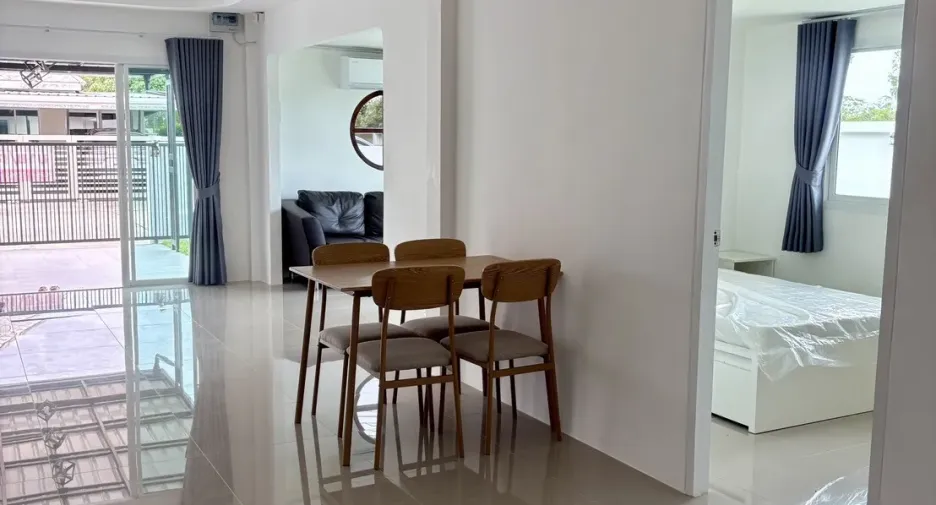 Casa en venta y en alquiler de 3 habitaciones en Prawet, Bangkok