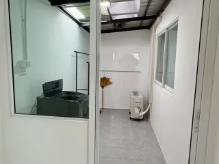 Casa en venta y en alquiler de 3 habitaciones en Prawet, Bangkok