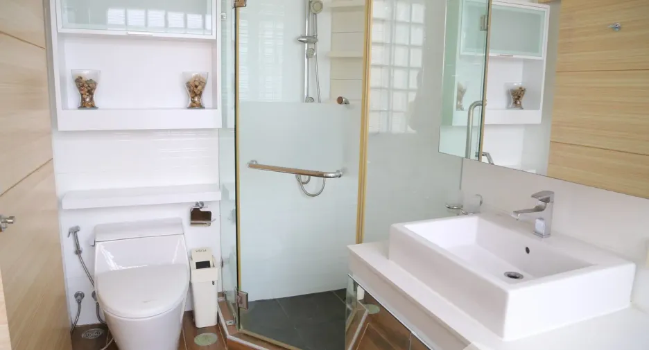 For rent 2 bedrooms condo in Sathon, Bangkok
