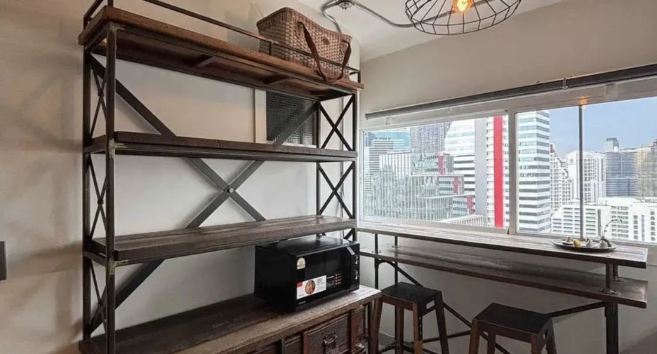 Wohnung zur Miete mit 2 Zimmer in Bang Rak, Bangkok