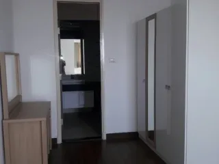 Condo en venta de 2 habitaciones en Yan Nawa, Bangkok