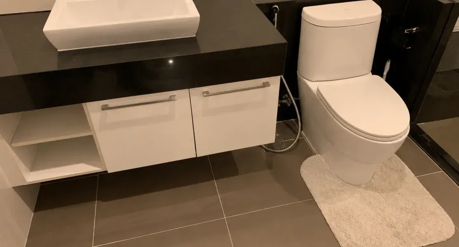 For sale 2 ベッドルーム condo in Yan Nawa, Bangkok