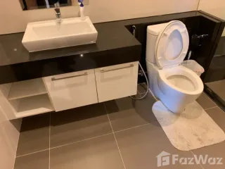 Condo en venta de 2 habitaciones en Yan Nawa, Bangkok
