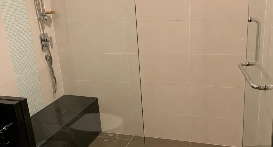 For sale 2 ベッドルーム condo in Yan Nawa, Bangkok