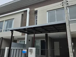 出售 和 出租 3 卧室 联排别墅 在 塔朗, 普吉