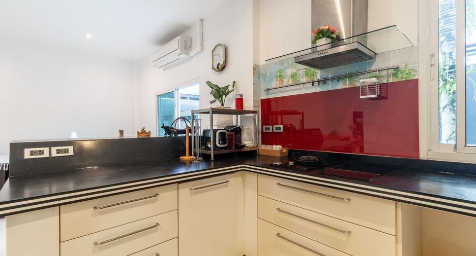 Casa en venta y en alquiler de 3 habitaciones en Mueang Phuket, Phuket