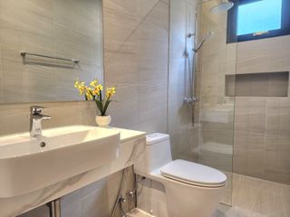 Villa en venta y en alquiler de 3 habitaciones en Mueang Phuket, Phuket