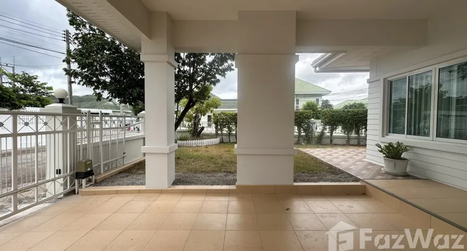 Casa en alquiler de 3 habitaciones en Bang Lamung, Chonburi
