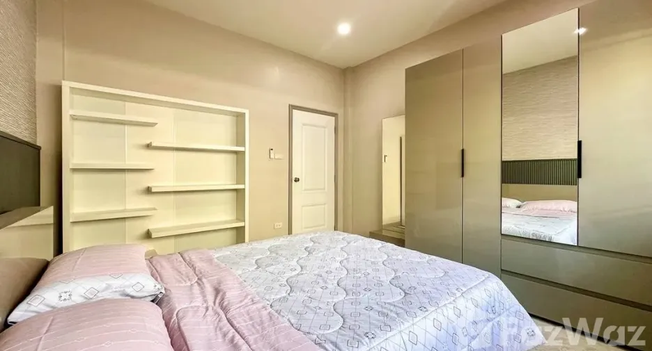 Casa en alquiler de 3 habitaciones en Bang Lamung, Chonburi