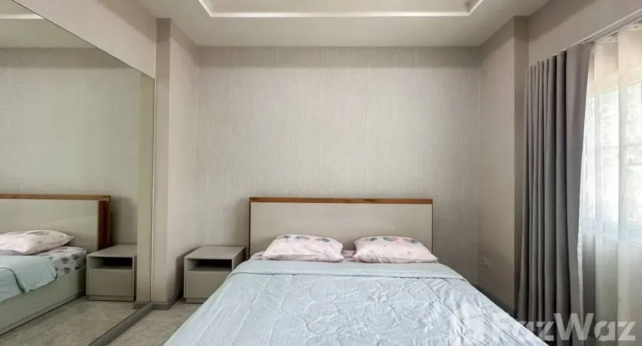 Casa en alquiler de 3 habitaciones en Bang Lamung, Chonburi