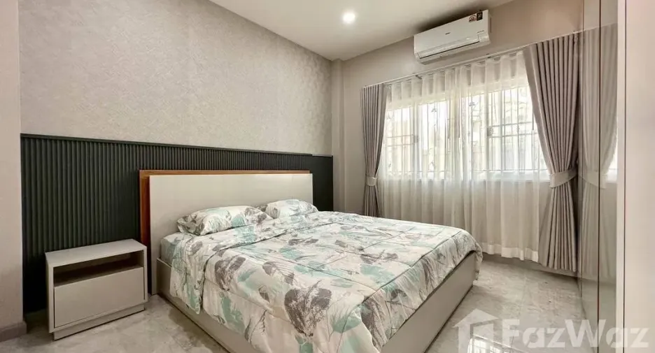 Casa en alquiler de 3 habitaciones en Bang Lamung, Chonburi