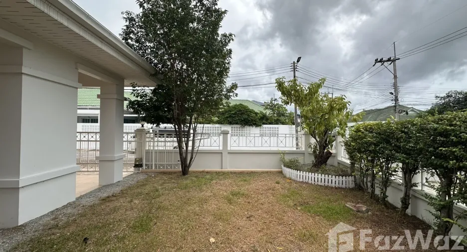 Casa en alquiler de 3 habitaciones en Bang Lamung, Chonburi