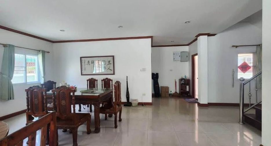Haus zum Kauf mit 5 Zimmer in Bang Lamung, Chonburi