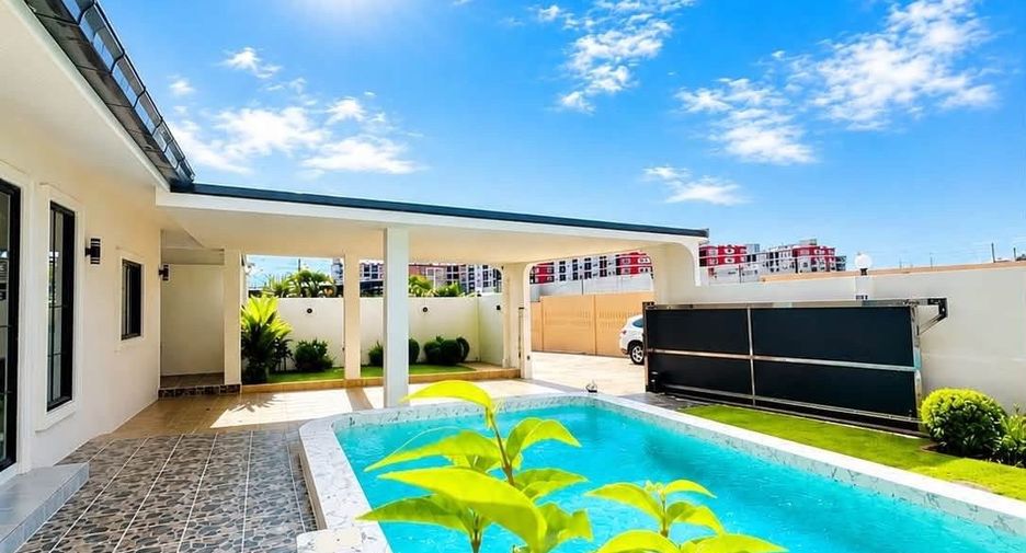 For sale 4 bedrooms villa in Bang Lamung, Chonburi