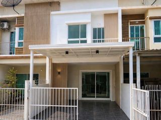 Reihenhaus zum Kauf mit 3 Zimmer in Suan Luang, Bangkok