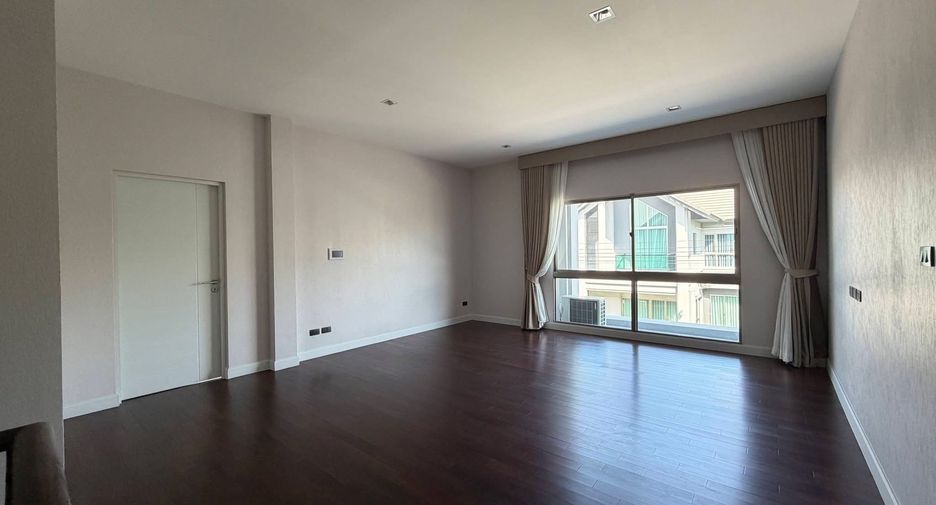 Casa en alquiler de 4 habitaciones en Bueng Kum, Bangkok