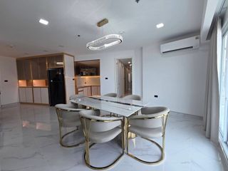For rent 2 bedrooms condo in Yan Nawa, Bangkok