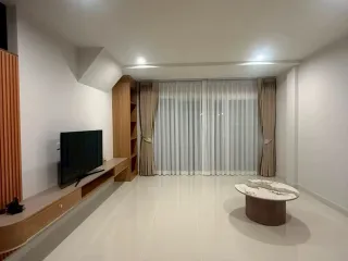 For rent 3 bedrooms townhouse in Mueang Phuket, Phuket