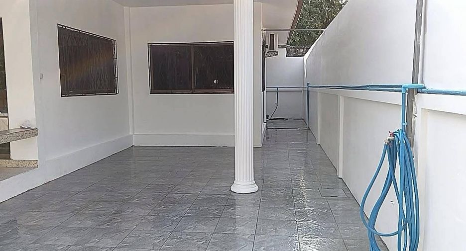 For rent 3 bedrooms house in Hua Hin, Prachuap Khiri Khan