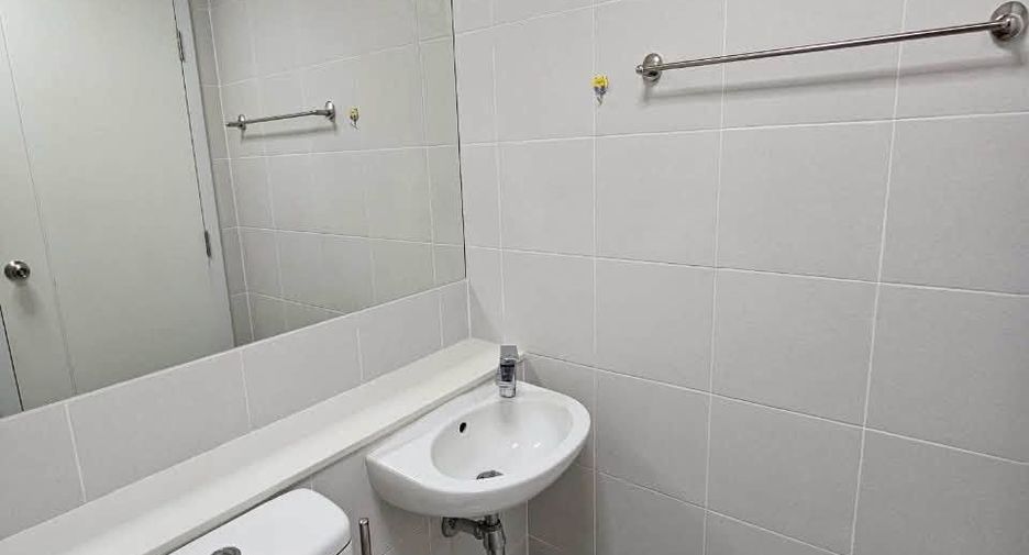 For rent 1 bed condo in Phra Khanong, Bangkok