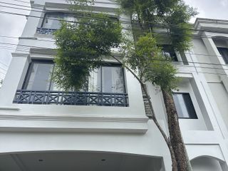 À louer 3 chambres maison de ville à Mueang Chiang Mai, Chiang Mai