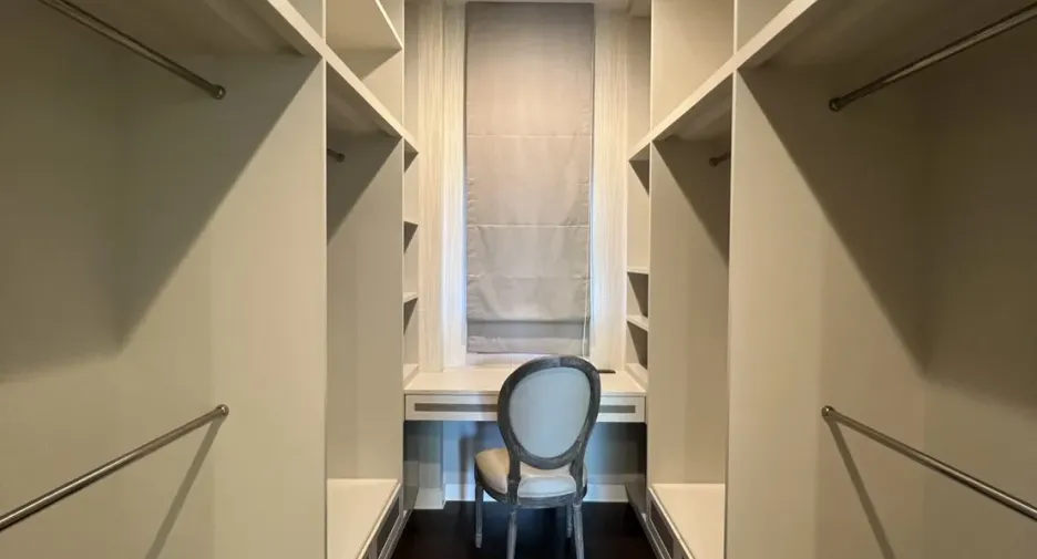Casa en alquiler de 4 habitaciones en Bang Kapi, Bangkok