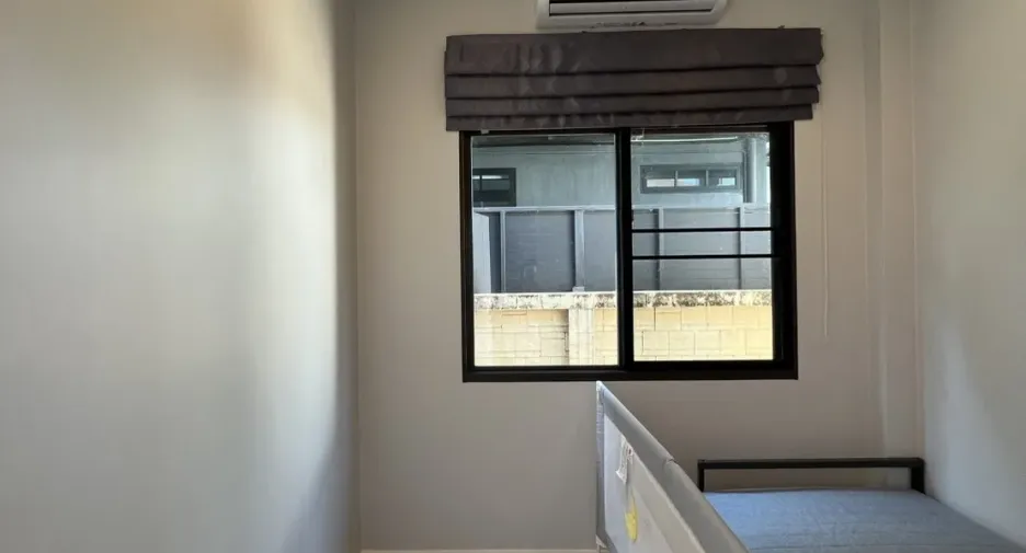 Casa en alquiler de 4 habitaciones en Bang Kapi, Bangkok