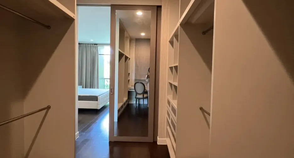 Casa en alquiler de 4 habitaciones en Bang Kapi, Bangkok