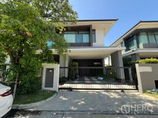 Casa en alquiler de 4 habitaciones en Bang Kapi, Bangkok