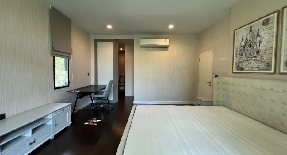 Casa en alquiler de 4 habitaciones en Bang Kapi, Bangkok