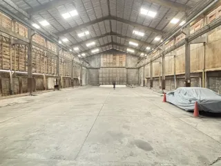 For rent warehouse in Phra Khanong, Bangkok