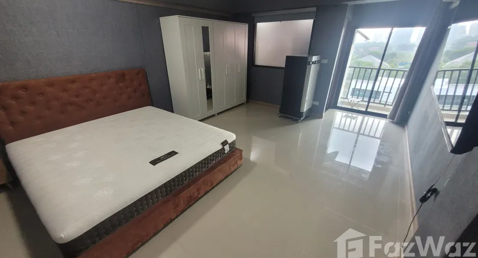 For sale studio condo in Bang Na, Bangkok