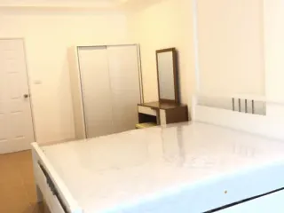 Reihenhaus zum Kauf mit 3 Zimmer in Phra Khanong, Bangkok