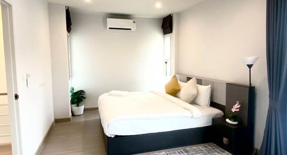 Casa en alquiler de 3 habitaciones en Mueang Phuket, Phuket