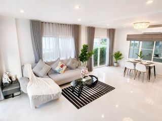 Casa en alquiler de 3 habitaciones en Mueang Phuket, Phuket