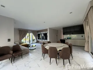 Casa en alquiler de 5 habitaciones en Lat Phrao, Bangkok