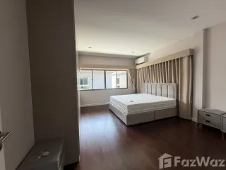 Casa en alquiler de 5 habitaciones en Lat Phrao, Bangkok