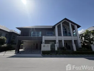 Casa en alquiler de 5 habitaciones en Lat Phrao, Bangkok