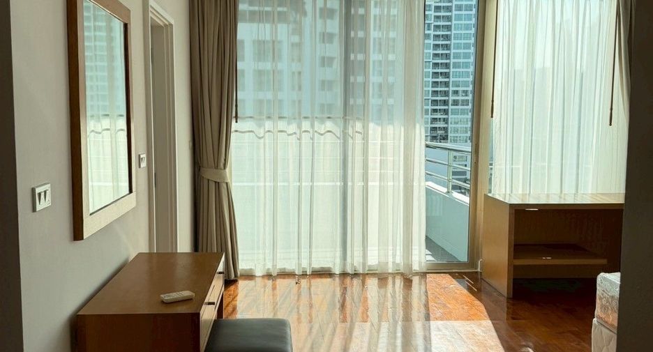 À louer 3 chambres condo à Watthana, Bangkok